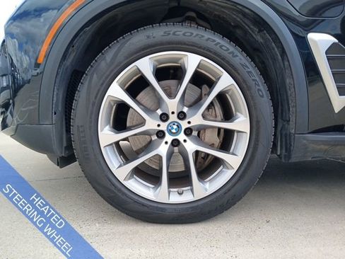 Used 2025 BMW X5 xDrive50e image 5