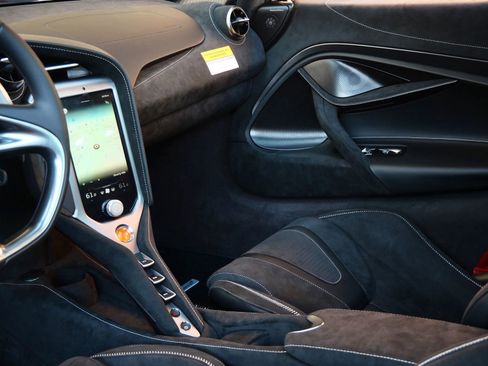 New 2026 McLaren 750S image 20