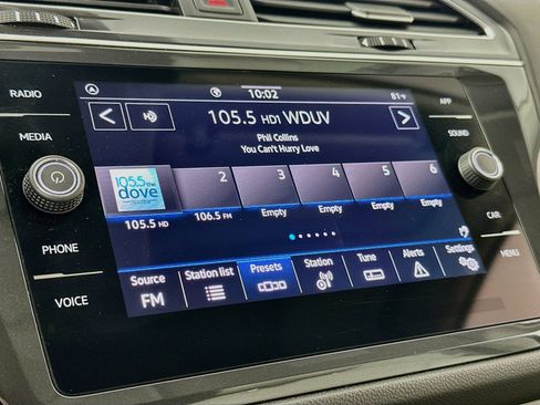 Used 2024 Volkswagen Tiguan SE FWD image 14