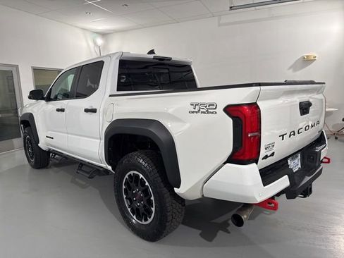 Used 2024 Toyota Tacoma TRD Off-Road w/ TRD Off Road Upgrade Package AWD/4WD image 6