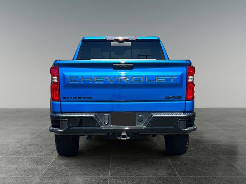 Used 2022 Chevrolet Silverado 1500 ZR2 w/ Technology Package image 6