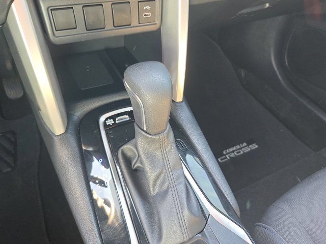 Used 2023 Toyota Corolla Cross AWD Hybrid image 18
