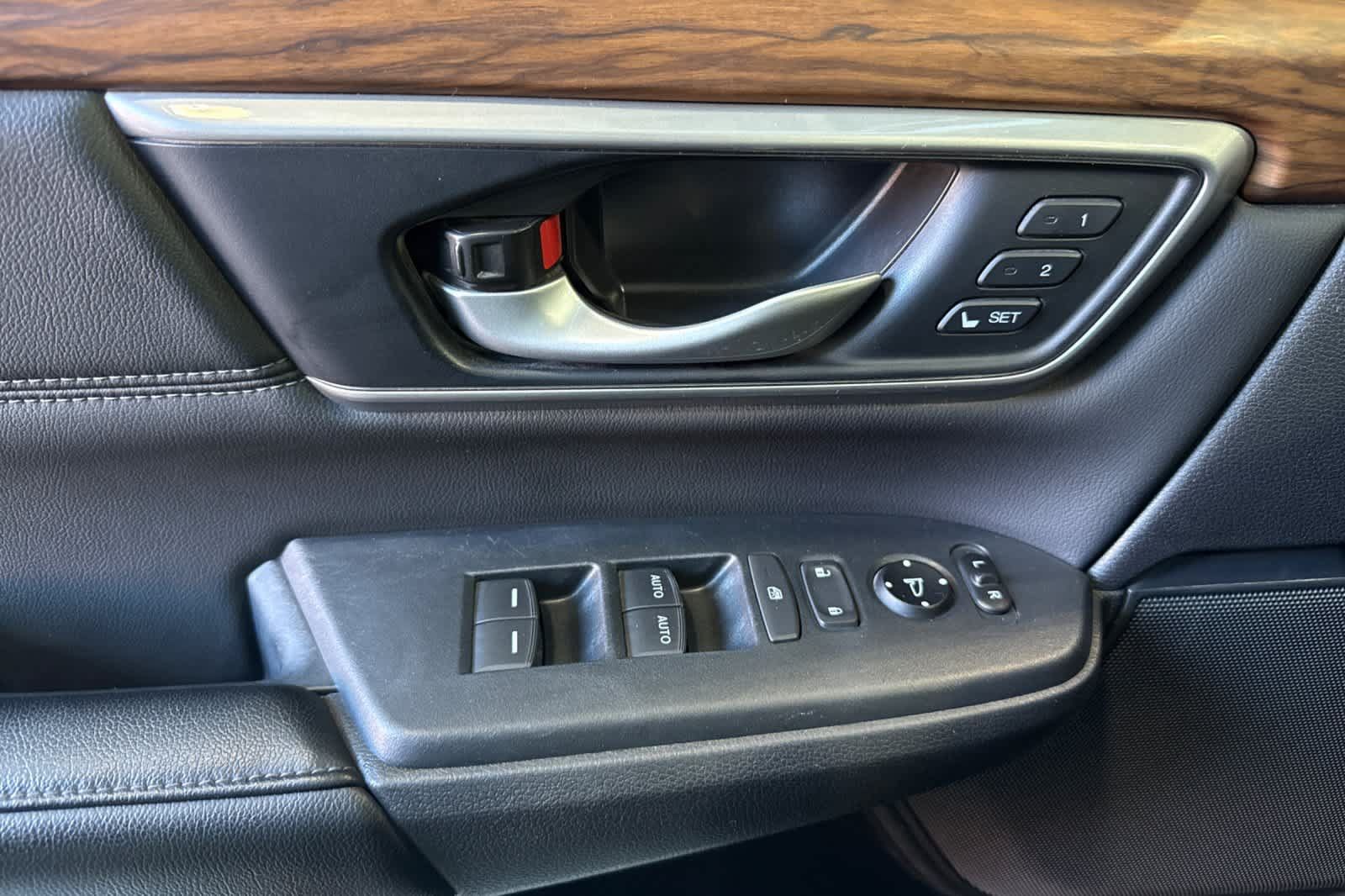 Used 2020 Honda CR-V Touring image 14