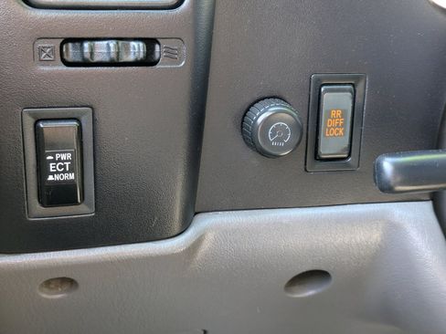 Used 2002 Toyota Tacoma 4x4 Xtracab V6 w/ SR5 Pkg w/ Chrome Pkg image 21