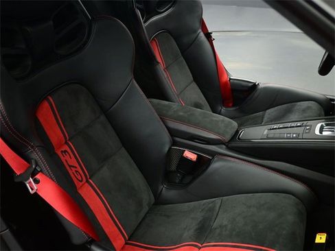 Used 2018 Porsche 911 GT3 image 25