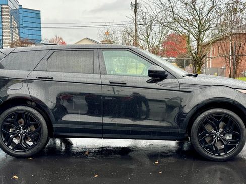 Used 2020 Land Rover Range Rover Evoque SE image 4
