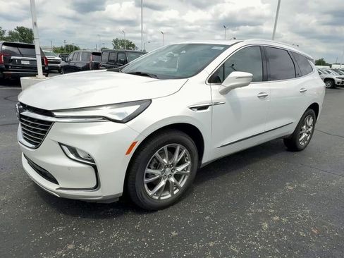 Used 2022 Buick Enclave Premium w/ Experience Buick Package AWD/4WD image 4