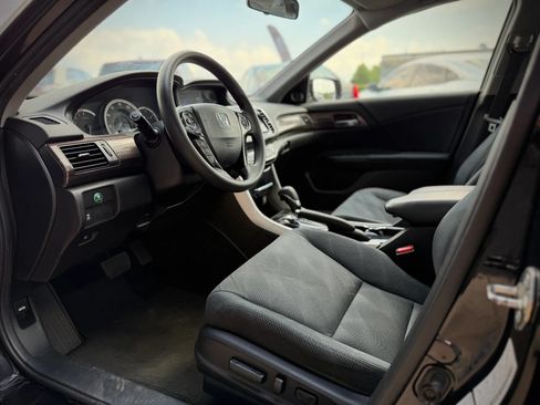 Used 2017 Honda Accord EX image 8