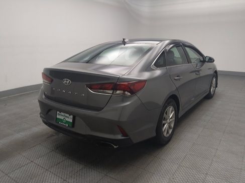 Used 2018 Hyundai Sonata SE FWD image 9