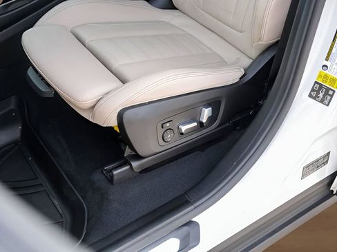 Used 2019 BMW X3 xDrive30i w/ Executive Package image 8