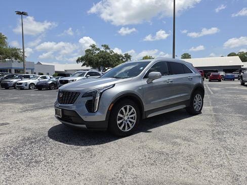 Used 2023 Cadillac XT4 Premium Luxury w/ Cold Weather Package AWD/4WD image 10