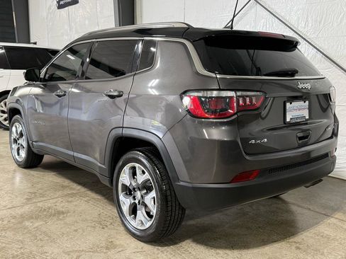 Used 2018 Jeep Compass Limited w/ Navigation Group AWD/4WD image 4