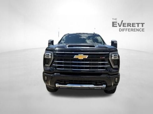 New 2026 Chevrolet Silverado 2500 LT w/ Z71 Chrome Sport Edition AWD/4WD image 2