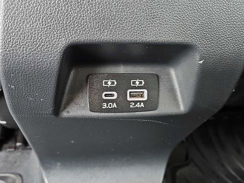 Used 2024 Subaru Crosstrek 2.0i Premium image 11