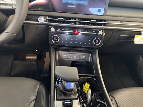 New 2025 Hyundai Santa Cruz Limited image 11