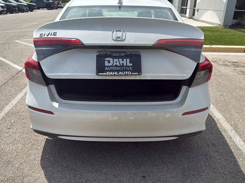 Used 2024 Honda Civic EX image 15