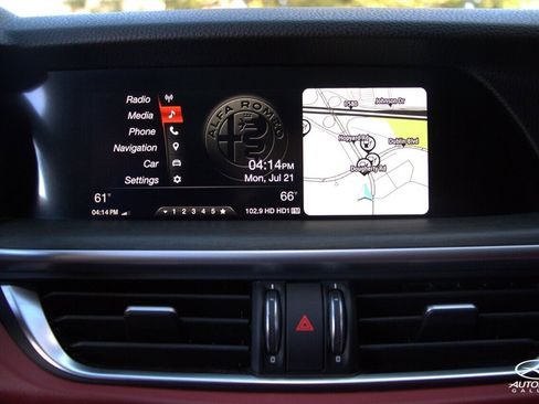 Used 2019 Alfa Romeo Stelvio Ti image 18