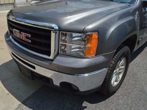 Used 2011 GMC Sierra 1500 SLE w/ Power Tech Package AWD/4WD image 3