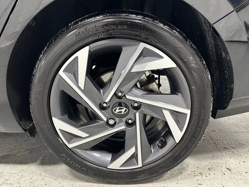 Used 2025 Hyundai Elantra SEL w/ Cargo Package image 59