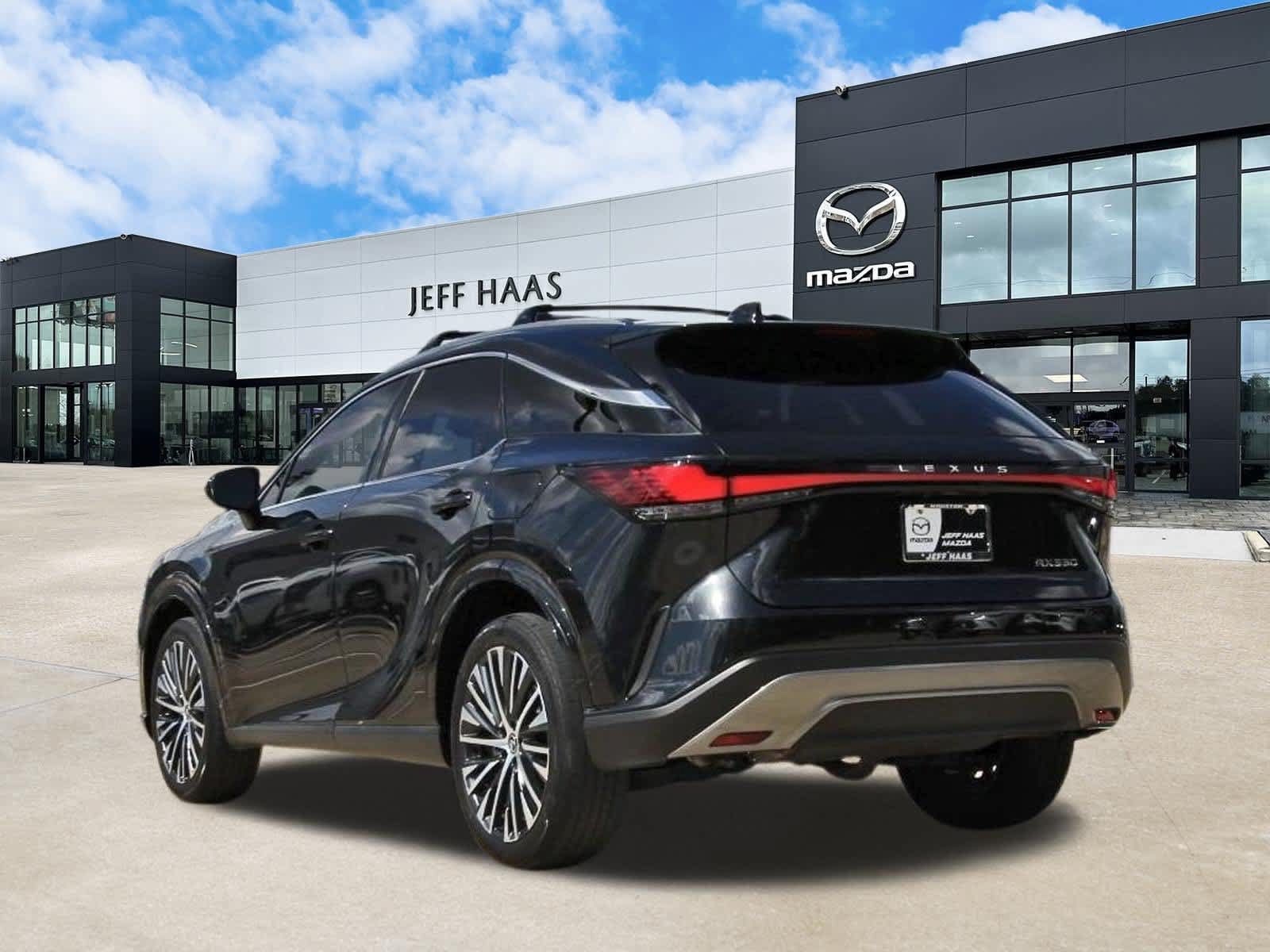 Used 2024 Lexus RX 350 Premium Plus FWD image 2