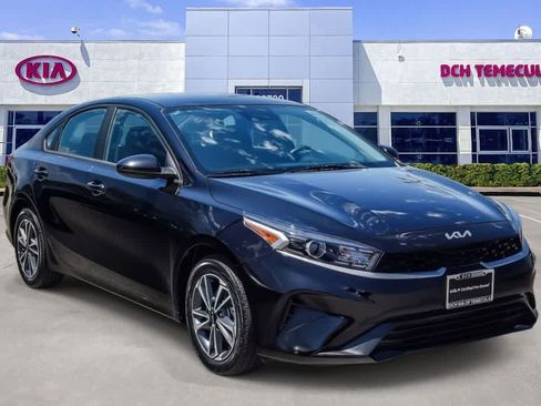 Certified 2023 Kia Forte LXS FWD image 3