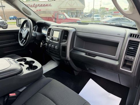 Used 2019 RAM 1500 Express w/ Express Value Package AWD/4WD image 18