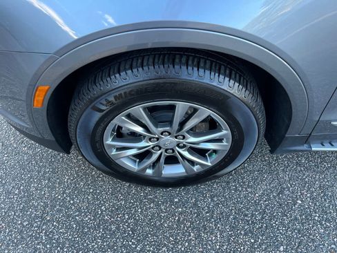 Used 2021 Cadillac XT5 Premium Luxury image 10