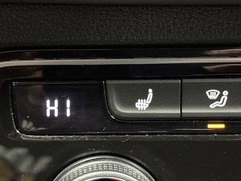 Used 2023 Volkswagen Atlas SE image 7