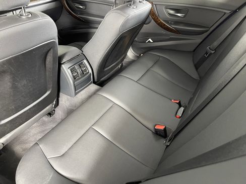 Used 2016 BMW 320i xDrive Sedan image 16