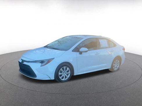 Used 2025 Toyota Corolla LE image 8