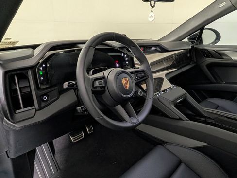 New 2026 Porsche Cayenne Electric AWD/4WD image 4