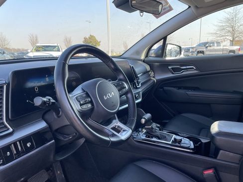 Used 2023 Kia Sportage SX image 10