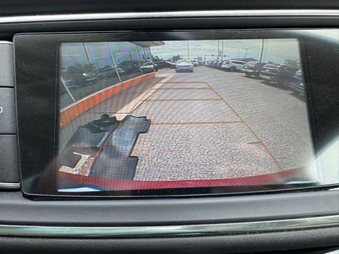 Used 2019 Buick Enclave Essence AWD/4WD image 21