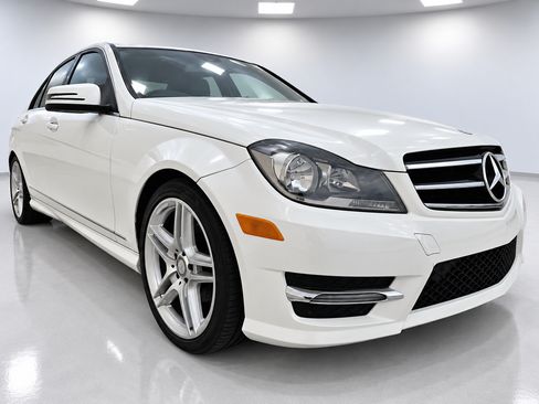 Used 2014 Mercedes-Benz C 250 Sedan image 1