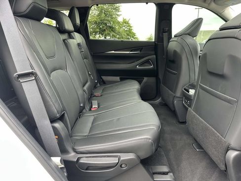 Used 2022 INFINITI QX60 Sensory w/ Vision Package AWD/4WD image 11