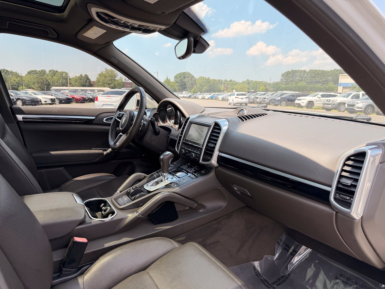 Used 2016 Porsche Cayenne S AWD/4WD image 24