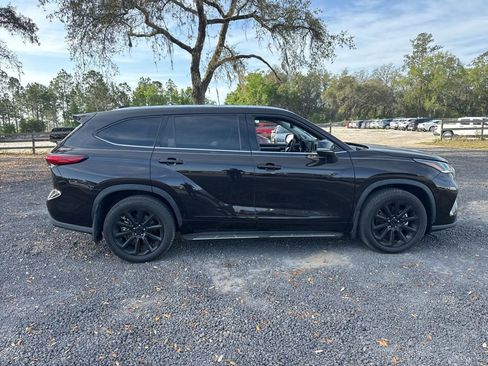 Used 2022 Toyota Highlander Limited image 6