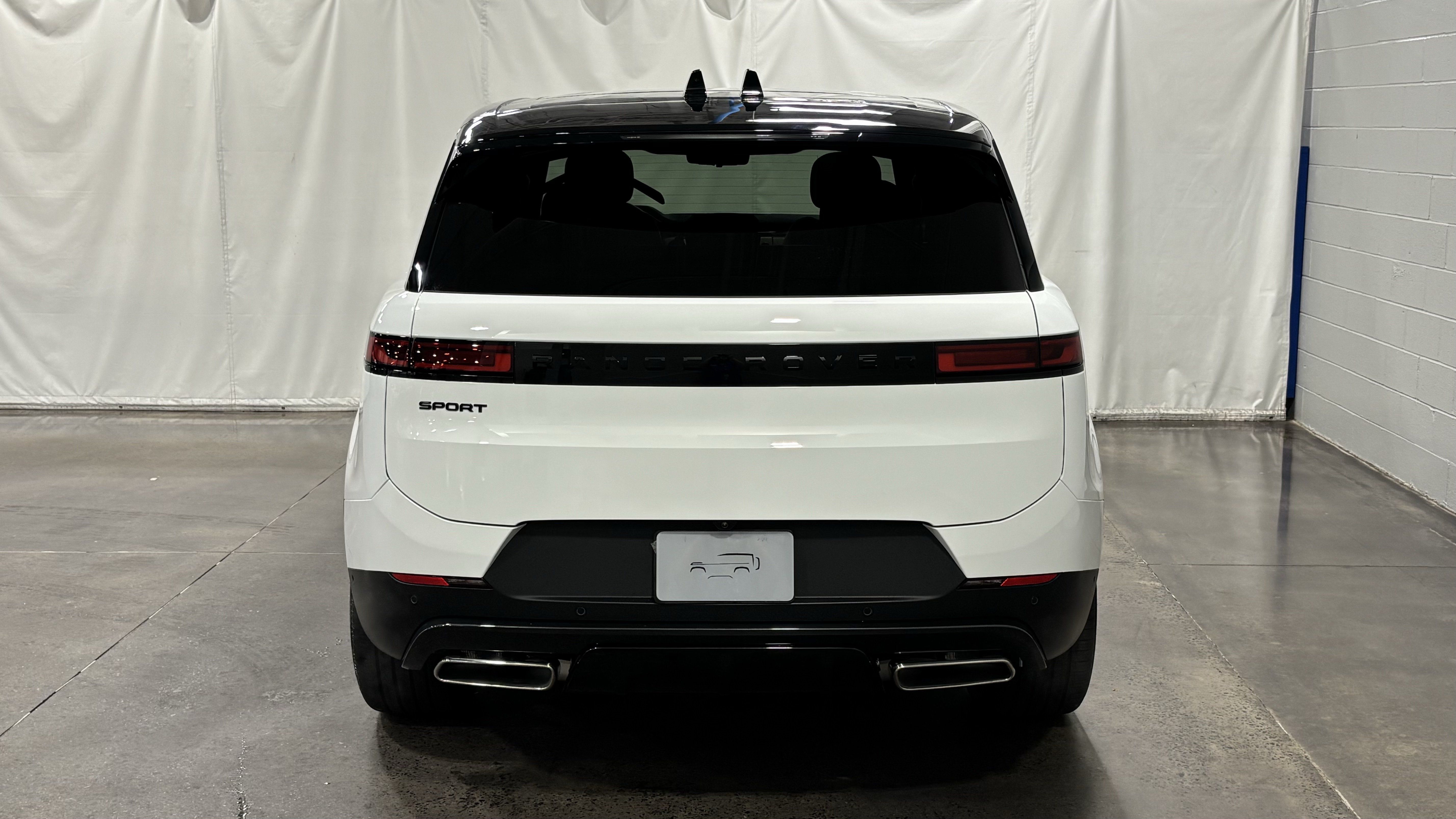 New 2026 Land Rover Range Rover Sport SE AWD/4WD image 8