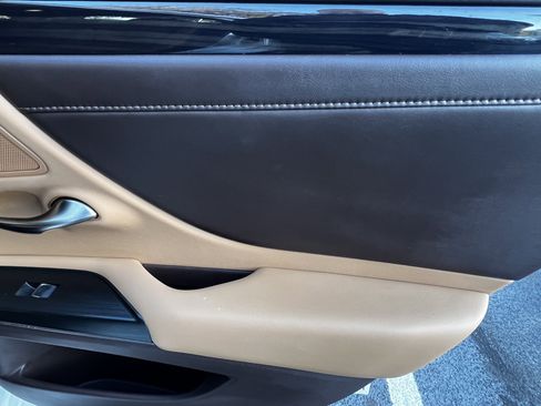 Used 2021 Lexus ES 350 w/ Premium Package image 38