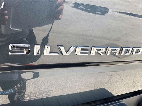 Used 2019 Chevrolet Silverado 1500 RST AWD/4WD image 30
