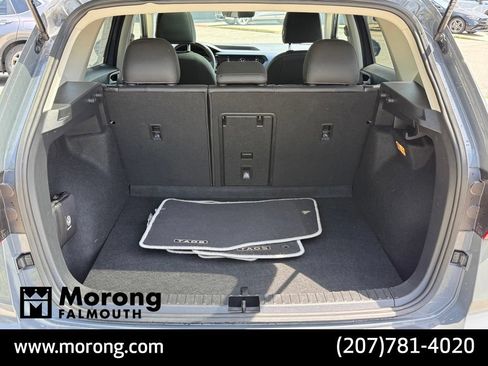 Used 2023 Volkswagen Taos SE w/ Panoramic Sunroof Package AWD/4WD image 17