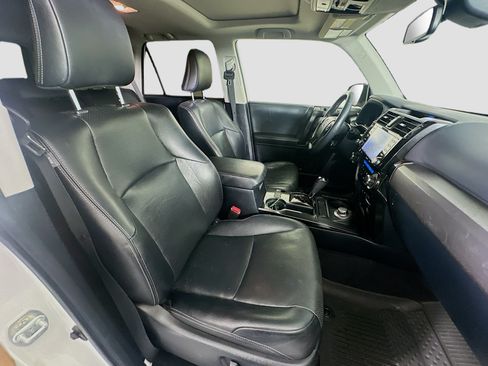 Used 2020 Toyota 4Runner Nightshade AWD/4WD image 31