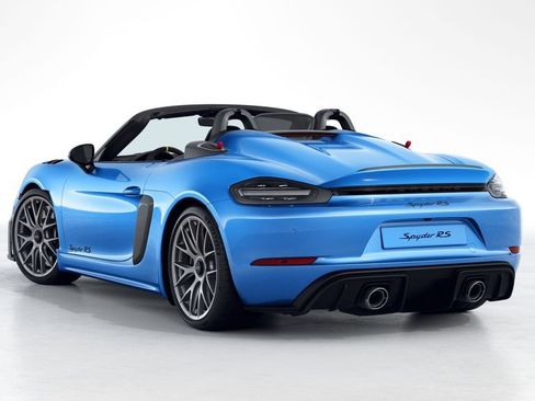 Certified 2024 Porsche 718 Boxster Spyder RS RWD image 3
