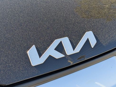 Used 2025 Kia Sportage LX image 13