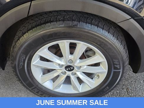 Used 2020 Kia Sorento LX AWD/4WD image 32