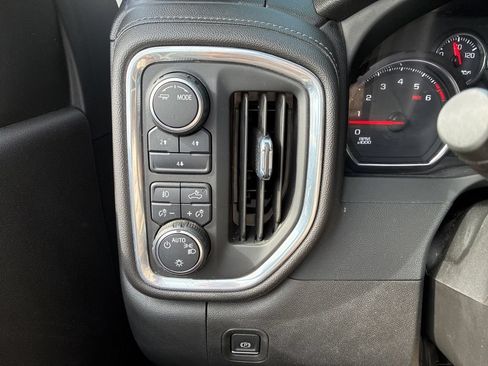 Used 2023 Chevrolet Silverado 2500 LT w/ Convenience Package AWD/4WD image 22