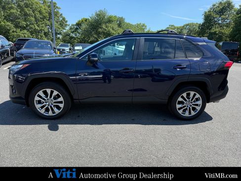 Used 2023 Toyota RAV4 XLE Premium AWD/4WD image 5