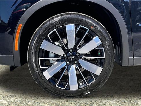 New 2026 Mitsubishi Outlander FWD image 12