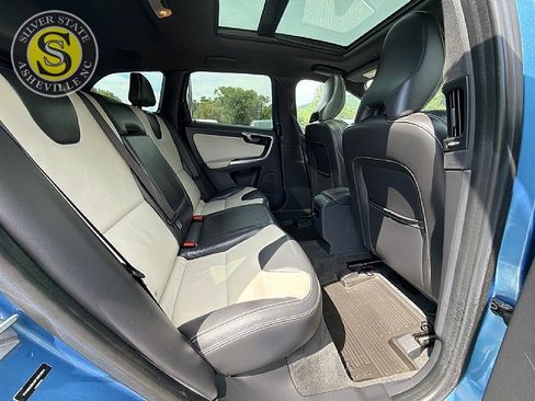 Used 2015 Volvo XC60 T6 AWD/4WD image 18