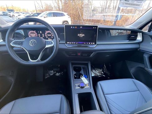 New 2026 Volkswagen Tiguan SE image 12